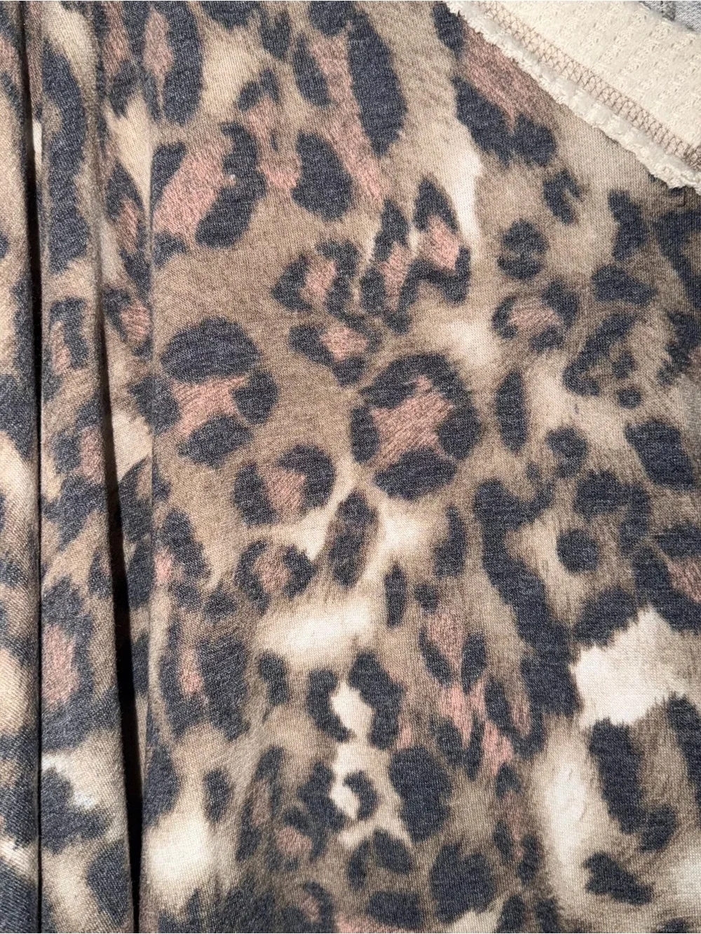 White Birch Cropped Leopard Print Long Sleeve Sweater Size M - Picture 2 of 4